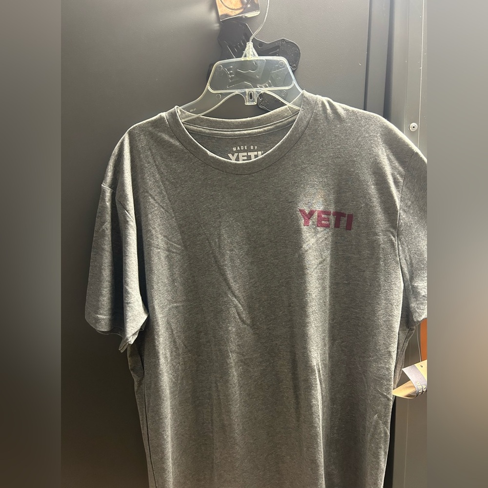 NWT Yeti T-shirt